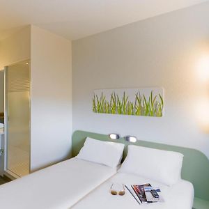 Zimmer mit zwei Einzelbetten